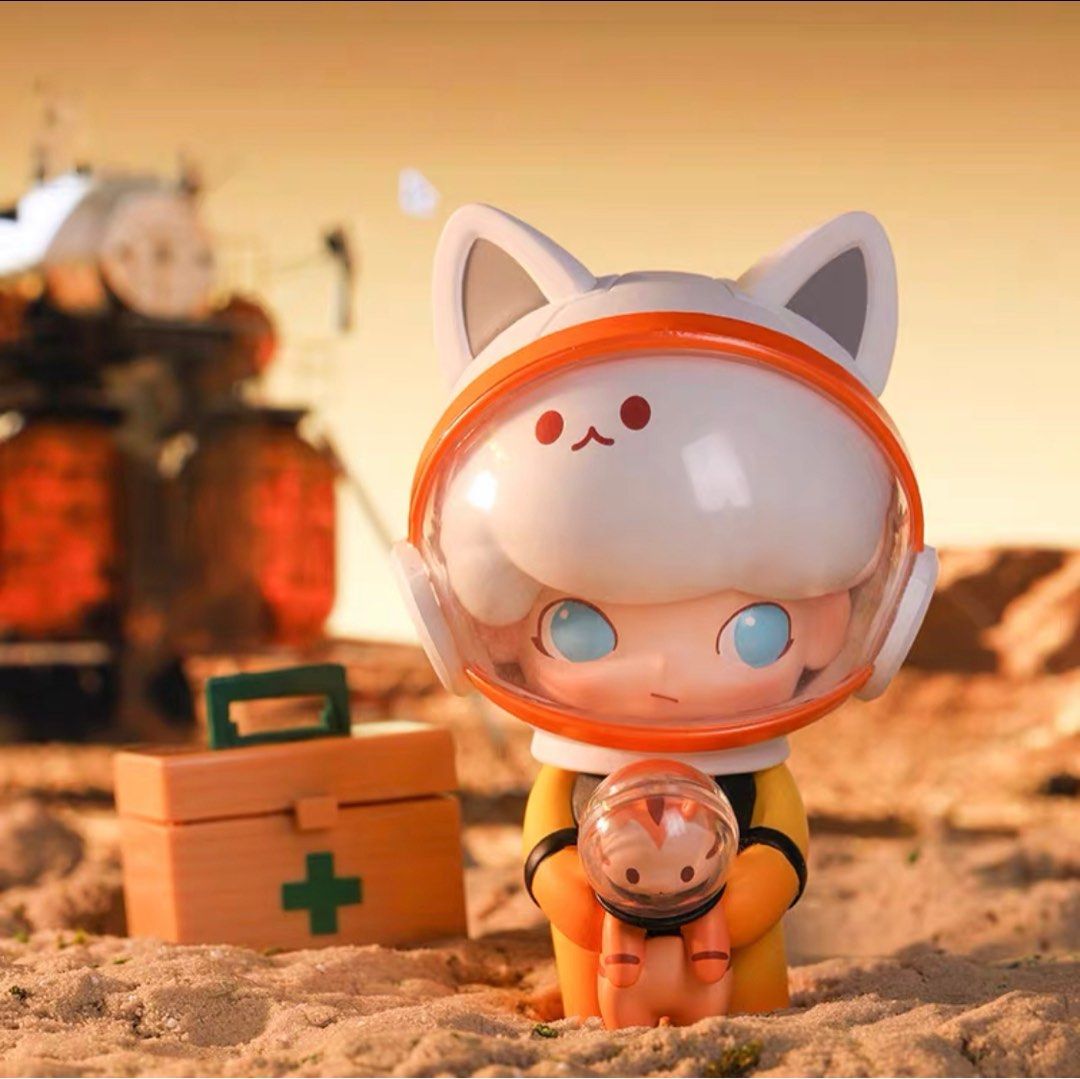 Kitty Space Boy - Dimoo Space Travel Series by Ayan Tang x POP MART
